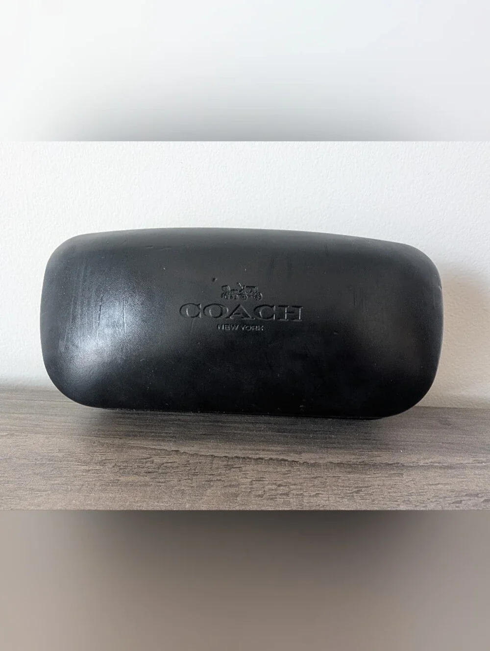 Coach Hard Shell Eyeglass Sunglasses Case Horse & Carriage Embossed Clamshell